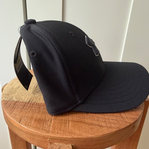 NEW BOYS UNDER ARMOUR BASEBALL HAT LOT - 6 TOTAL. - Picture 5 of 16